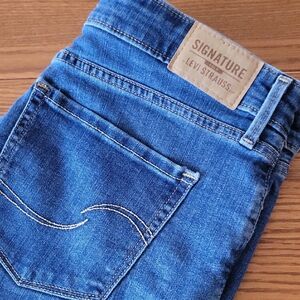 Levi's Blue Jean Shorts Classic Denim Style